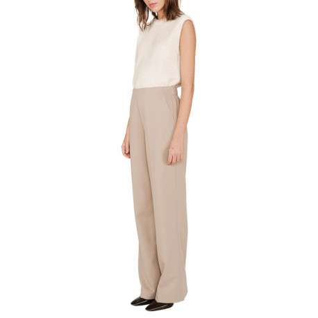Pantalon tailleur beige uni avec une coupe bootcut et 2 poches - Image 7