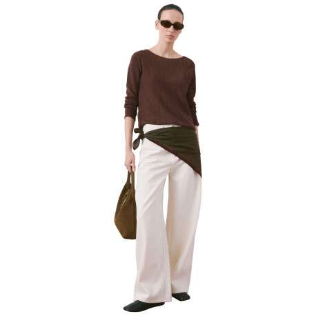 Pull marron uni pourvu d'une coupe droite et de manches longues - Image 2