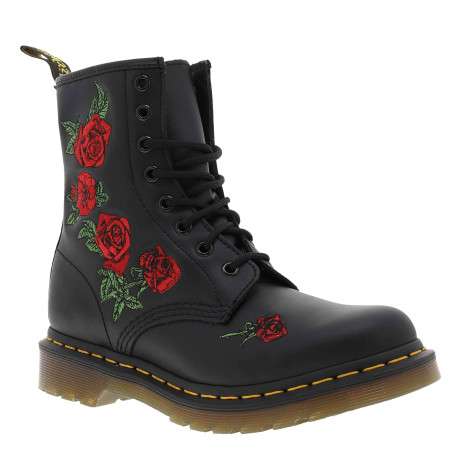 Boots noirs en cuir brodées de roses rouges sur l'extérieur avec languette d'aisance et lacets tressés noirs