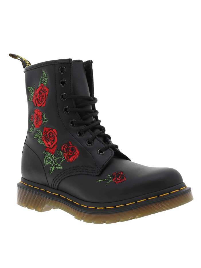 Boots noirs en cuir brodées...