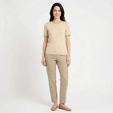 Pull Missy beige uni pourvu de manches courtes et d'un col rond - Image 2