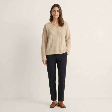 Pull beige uni pourvu d'une coupe droite et de manches longues - Image 6