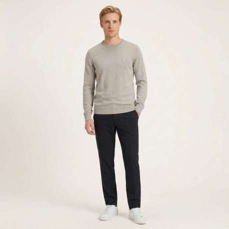 Pull en coton taupe uni avec une coupe droite et un col rond - Image 4