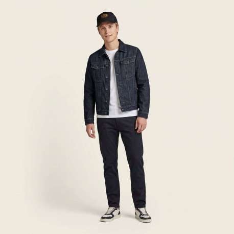 Casquette noire unie en bi-matière avec un patch cousu et un logo doré - Image 3