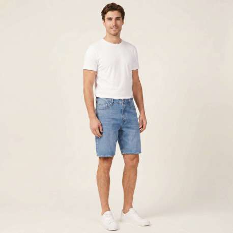 Short en coton bleu délavé avec une coupe droite et 1 bouton de fermeture - Image 4