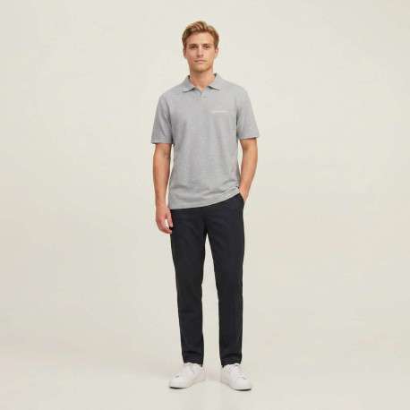 Polo en coton biologique gris uni avec une coupe droite et un col à revers - Image 6