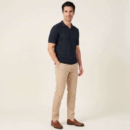 Polo en coton biologique marine uni avec une coupe droite et un col revers - Image 5