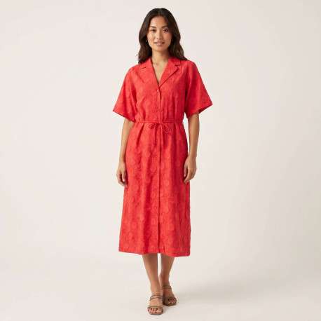 Robe chemise longue rouge unie pourvue d'une coupe cintrée et d'un col à revers - Image 3