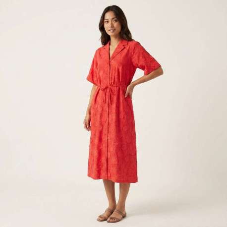 Robe chemise longue rouge unie pourvue d'une coupe cintrée et d'un col à revers - Image 4