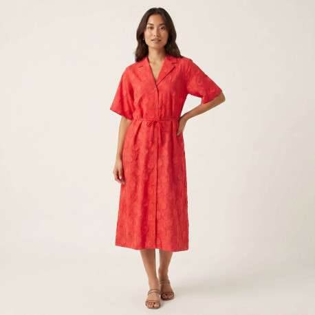 Robe chemise longue rouge unie pourvue d'une coupe cintrée et d'un col à revers - Image 5