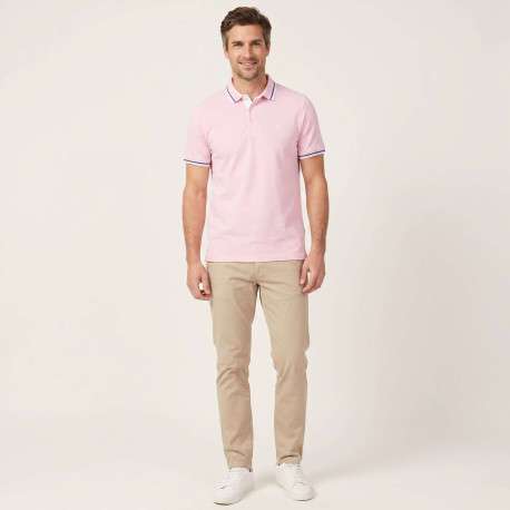 Polo en coton biologique rose uni avec une coupe slim et un col à revers - Image 3