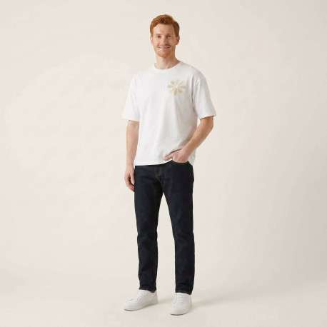 T-shirt blanc uni avec une coupe droite et des manches courtes - Image 4