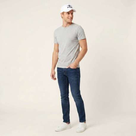 Casquette blanche uni avec une fermeture strapback à l'arrière - Image 7
