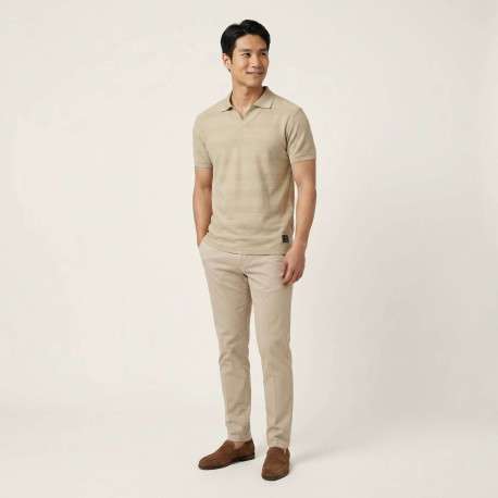 Polo en coton beige à rayures avec une coupe droite et un col à revers - Image 5