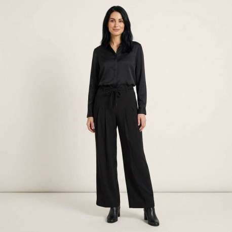 Pantalon noir uni avec une coupe bootcut et une ceinture à la taille - Image 4