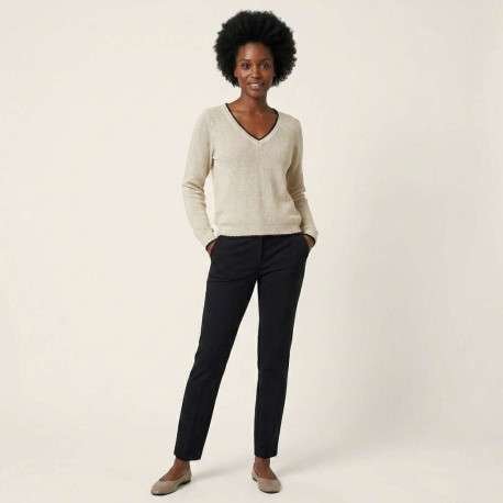Pull beige uni pourvu de manches longues et d'une coupe droite - Image 4