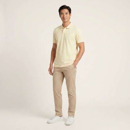 Polo en coton jaune uni avec une coupe droite et un col boutonné - Image 5