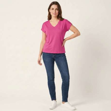 T-shirt rose uni avec une coupe ajustée et des manches courtes - Image 4