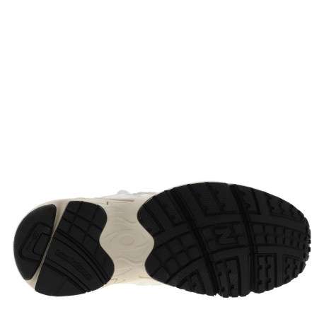 Baskets multisport 725 écrues à talon plat avec lacets ronds blancs - Image 5
