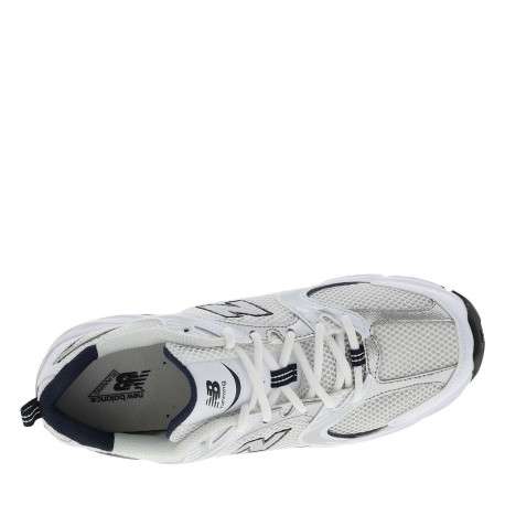Baskets multisport blanches avec empiècements en maille résille - Image 5