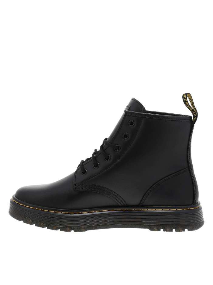 Bottines en cuir noires avec un talon plateau et des lacets ronds