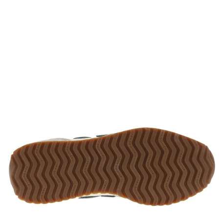 Baskets tennis en cuir bleu ciel avec un talon plat et des lacets - Image 5