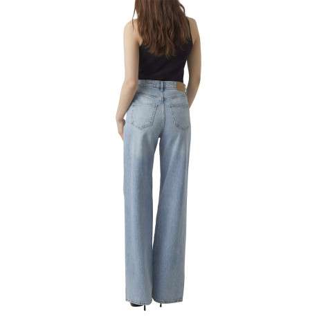 Jean stone avec une coupe bootcut et un patch d'authenticité à l'arrière - Image 3