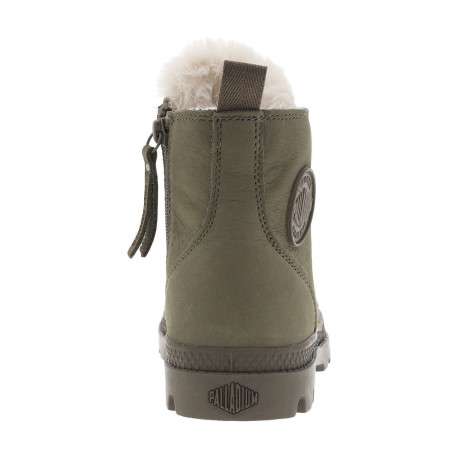 Bottines en cuir nubuck kaki à talon plat avec des lacets et un zip latéral - Image 12