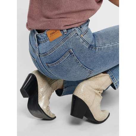Jean bleu femme avec une coupe skinny uni et un patch d'authenticité - Image 7