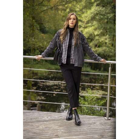 Pantalon chino noir uni avec une coupe slim et une taille élastiquée - Image 9