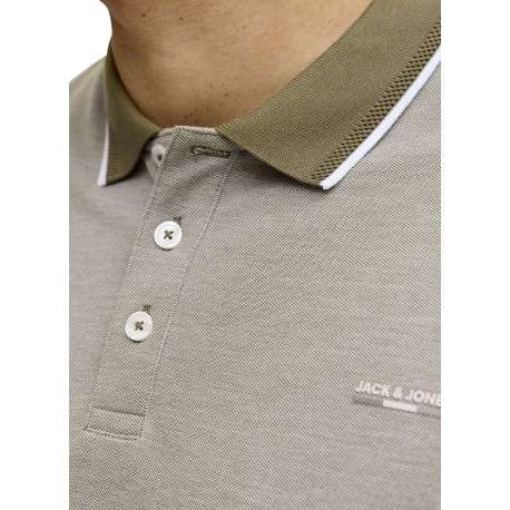 Polo olive uni avec une coupe droite et un col boutonné à manches courtes - Image 8