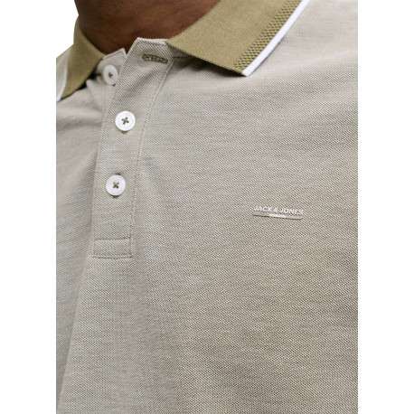 Polo olive uni avec une coupe droite et un col boutonné à manches courtes - Image 9
