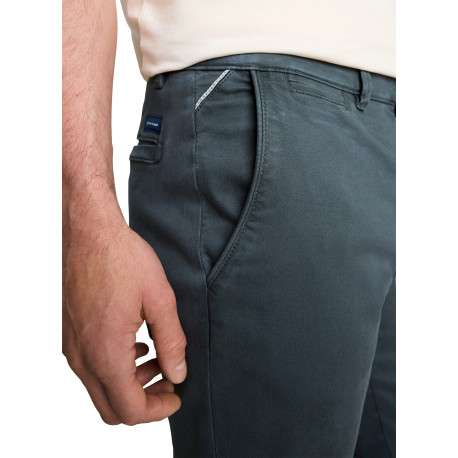 Pantalon chino en coton bleu vert à coupe droite pourvu de poches - Image 3