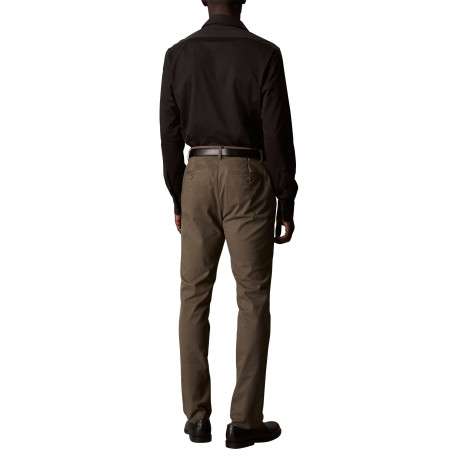 Chemise en coton mélangé noire à coupe droite pourvue d'un col à revers - Image 3