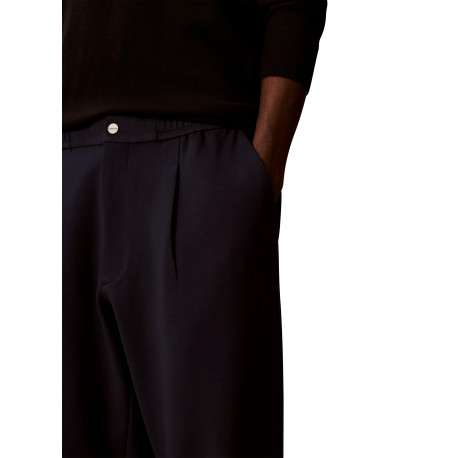 Pantalon Chino marine uni avec une coupe cigarette et une taille élastiquée - Image 6