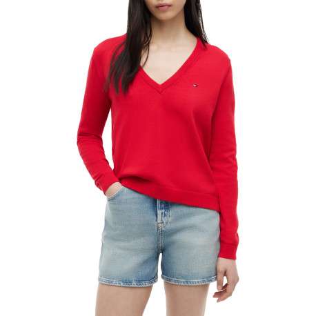 Pull en coton biologique rouge à coupe ajustée pourvu d'un col v - Image 2