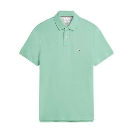Polo en coton biologique vert à coupe ajustée pourvu d'un col boutonné