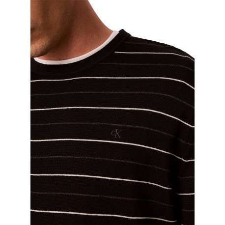 Pull en laine noir à rayures avec une coupe droite et un col rond - Image 4
