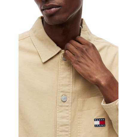 Surchemise en coton beige à coupe droite pourvue d'une fermeture boutonnée - Image 4