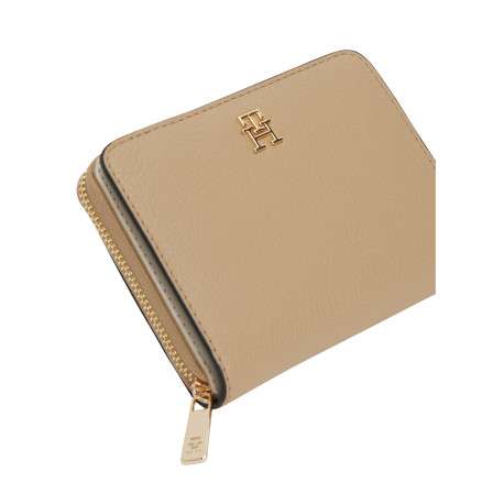 Portefeuille beige à rabat pourvu d'une fermeture zippée dorée - Image 4