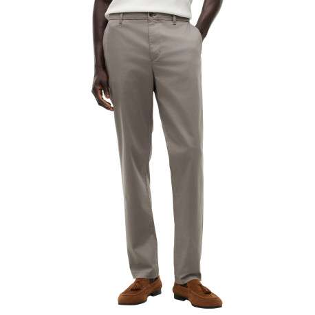 Pantalon chino Denton en coton beige à coupe droite pourvu de passants - Image 2