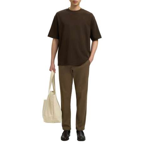 T-shirt marron à coupe ajustée pourvu d'un col rond et de manches courtes - Image 5