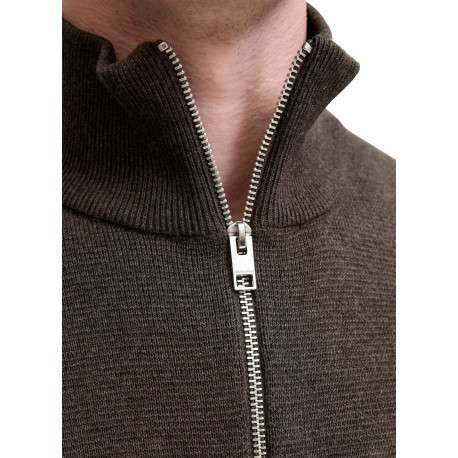 Pull en coton biologique chocolat uni avec une coupe droite - Image 4
