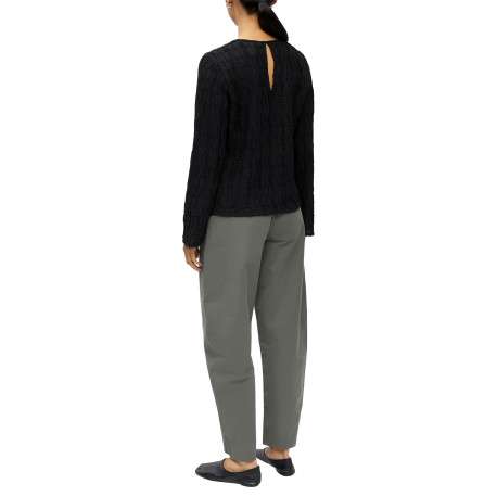 Blouse noire en maille texturée à coupe droite pourvue d'un col rond - Image 3
