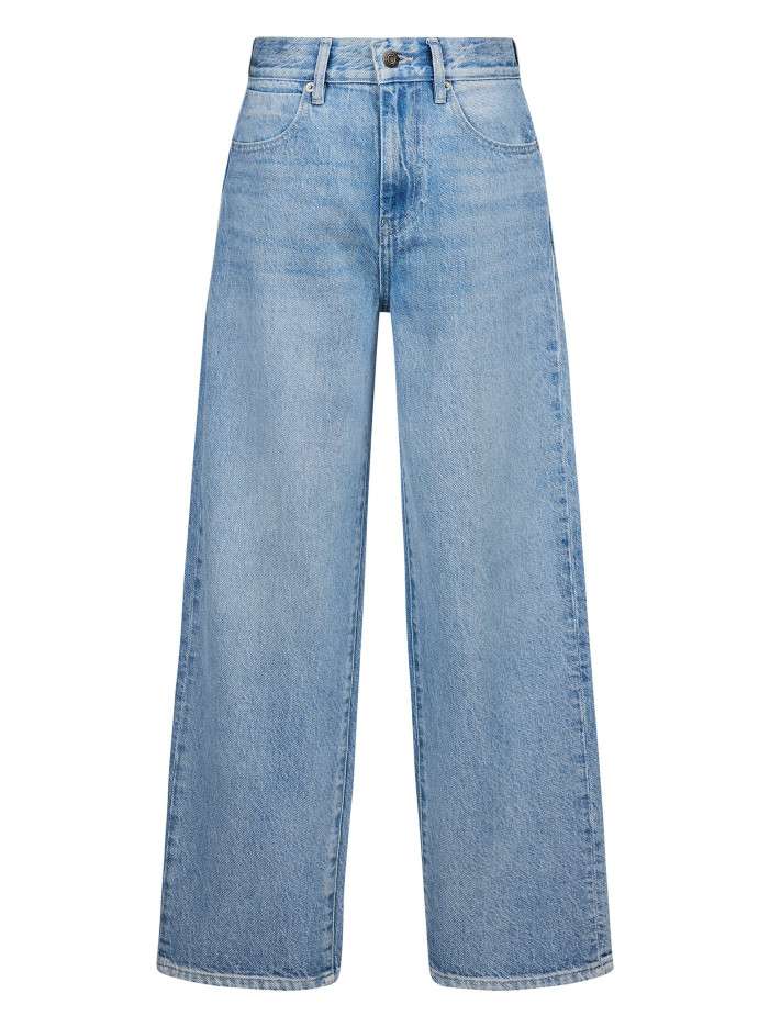 Jean bleu avec une coupe...