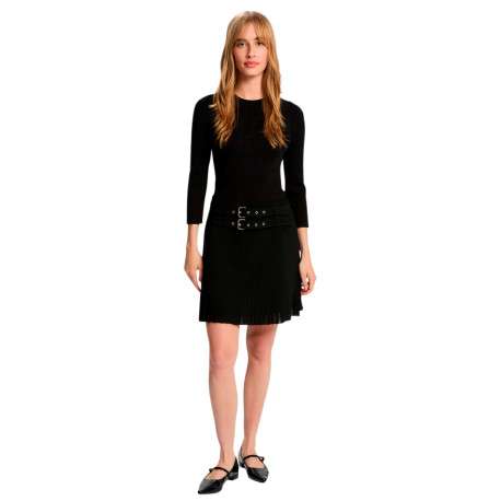 Robe courte noire à coupe ajustée pourvue d'une fermeture zippée - Image 5