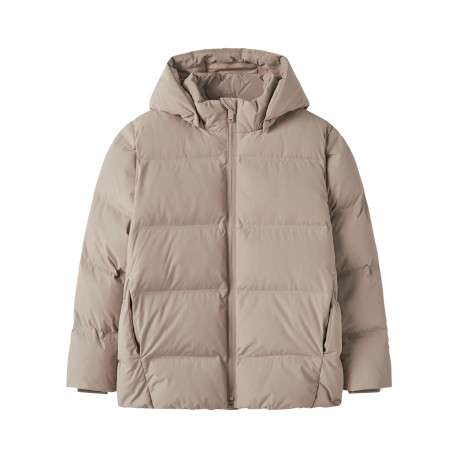 Doudoune beige unie avec une coupe large et un col à capuche