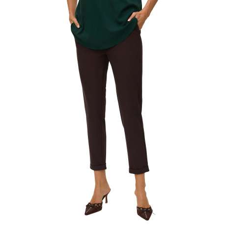 Pantalon chino chocolat uni avec une coupe ajustée et une taille élastiquée - Image 3