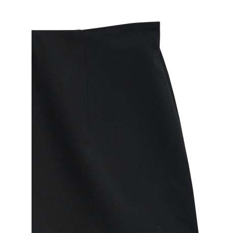 Jupe-short classique noire unie pourvue d'une coupe droite - Image 2