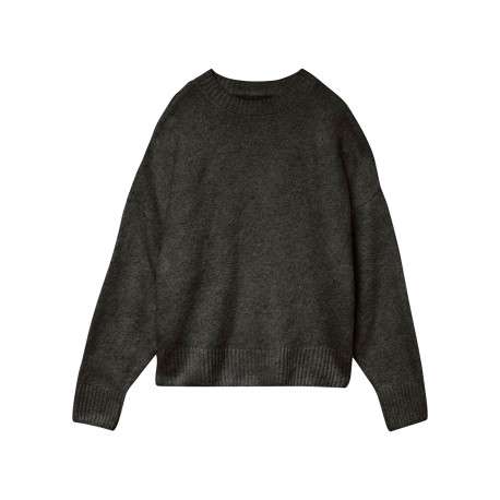 Pull basique chocolat uni doté d'une coupe droite et d'un col rond